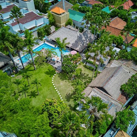 Villa Kalis, 10 Bedroom Family And Group Villa Seminyak Eksteriør billede