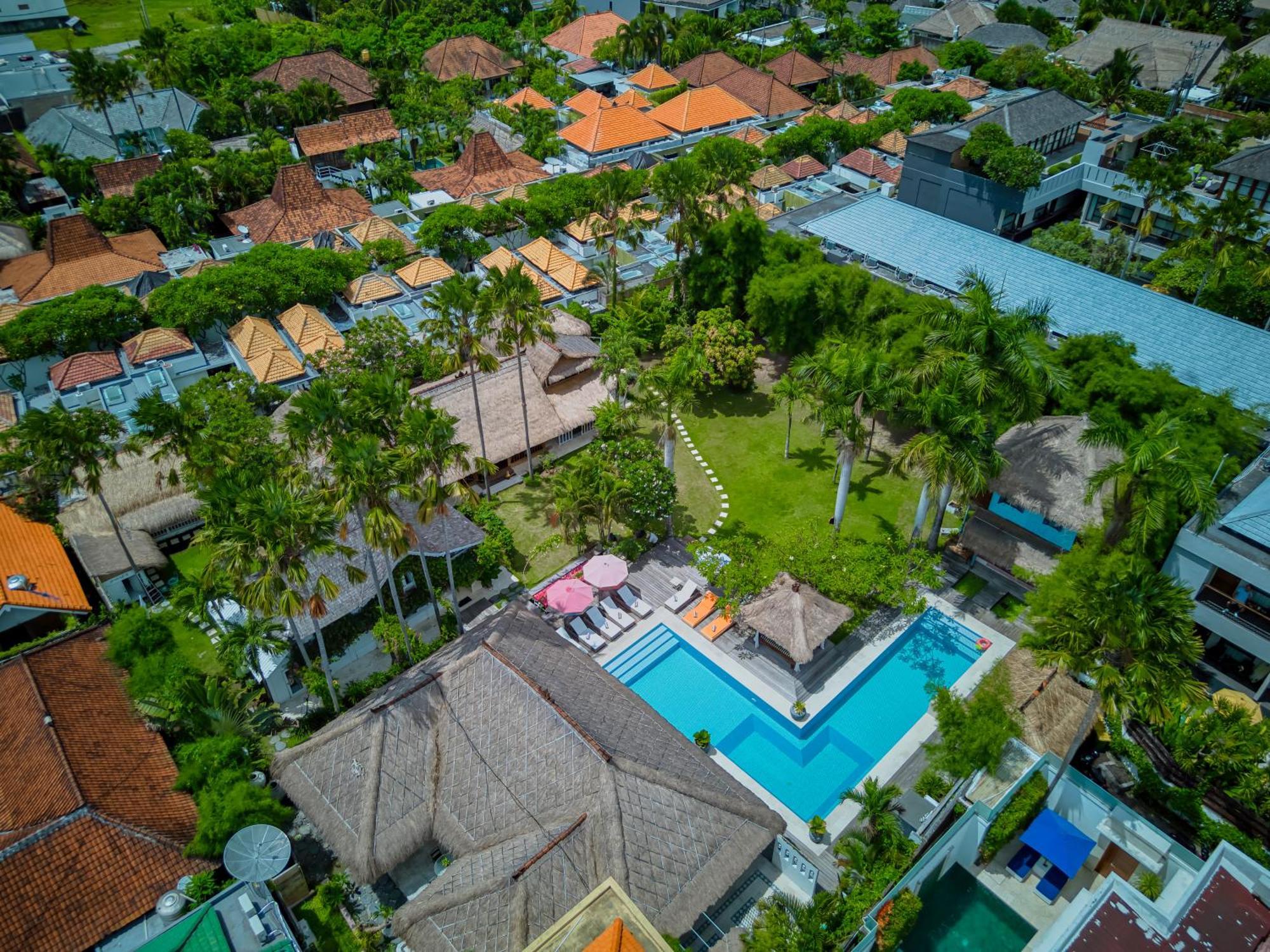 Villa Kalis, 10 Bedroom Family And Group Villa Seminyak Eksteriør billede