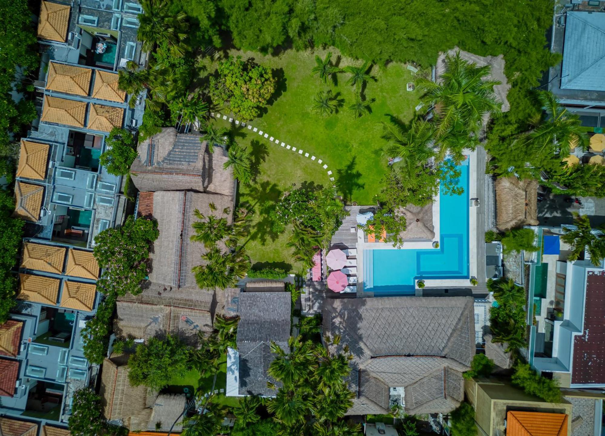 Villa Kalis, 10 Bedroom Family And Group Villa Seminyak Eksteriør billede