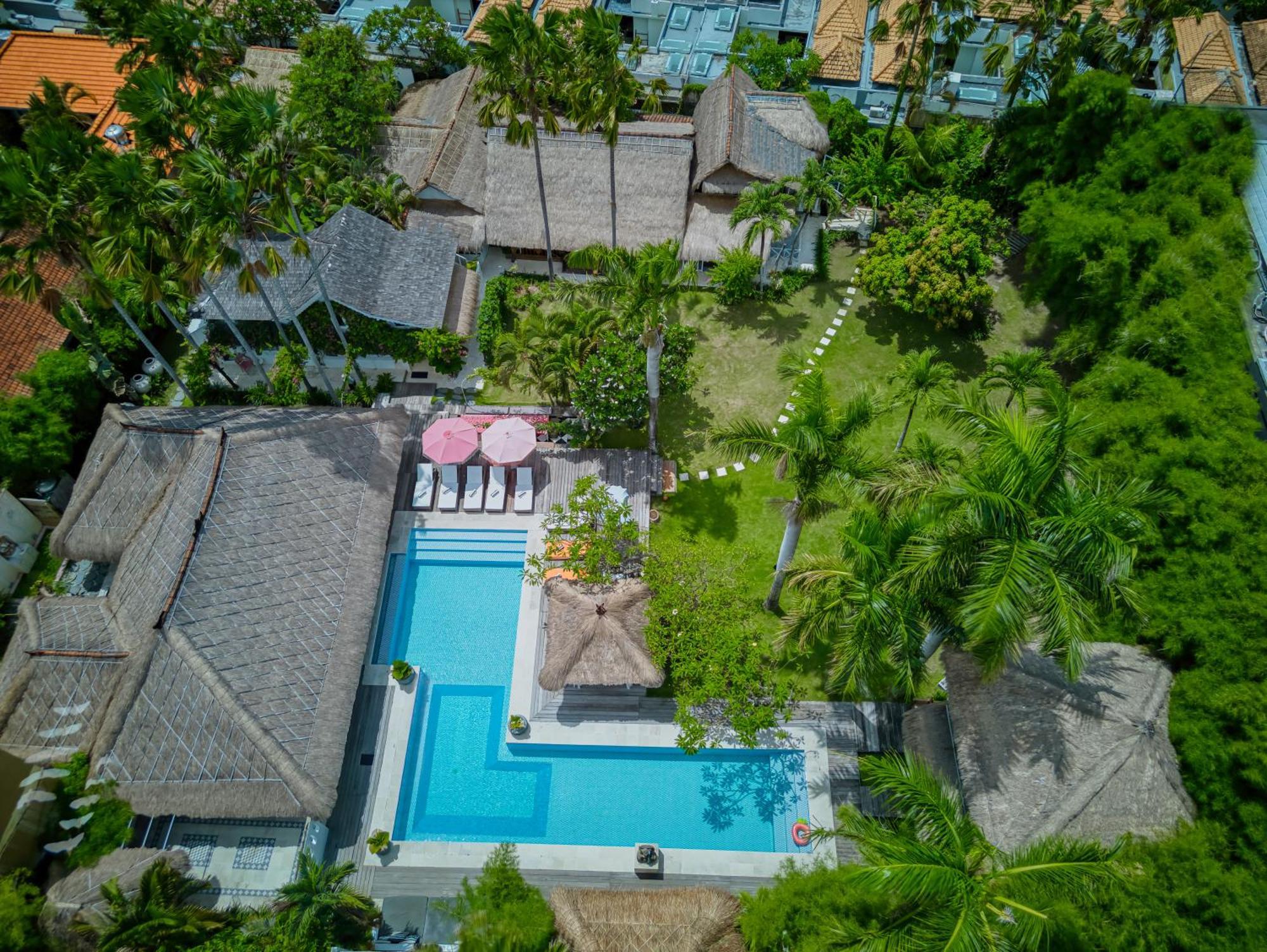Villa Kalis, 10 Bedroom Family And Group Villa Seminyak Eksteriør billede