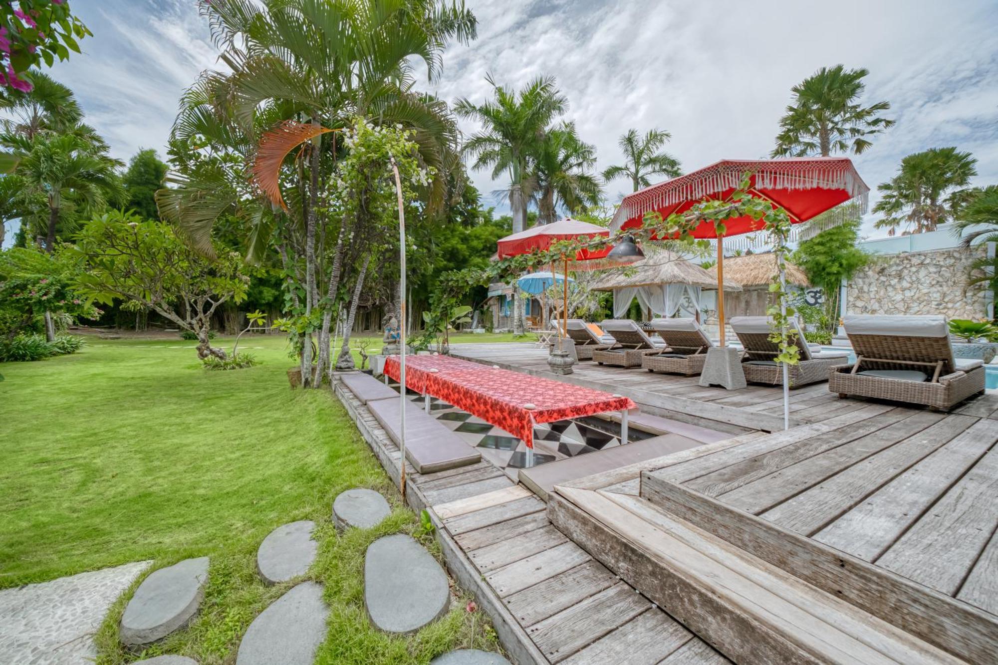 Villa Kalis, 10 Bedroom Family And Group Villa Seminyak Eksteriør billede