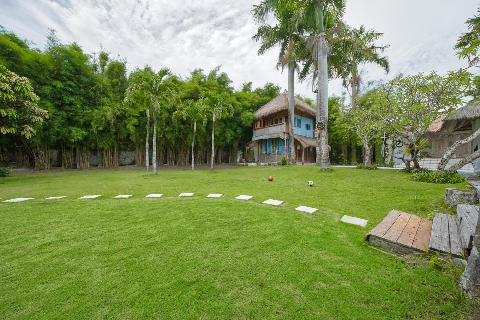 Villa Kalis, 10 Bedroom Family And Group Villa Seminyak Eksteriør billede