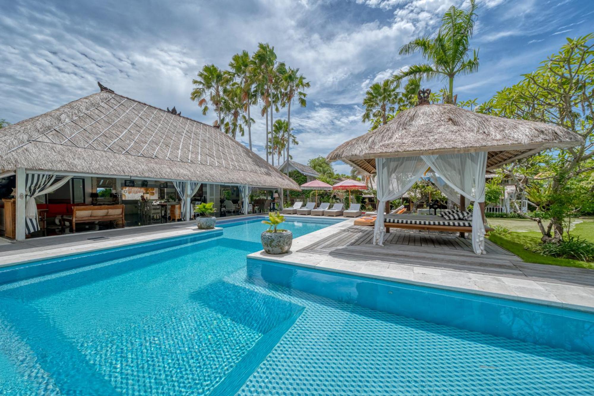 Villa Kalis, 10 Bedroom Family And Group Villa Seminyak Eksteriør billede