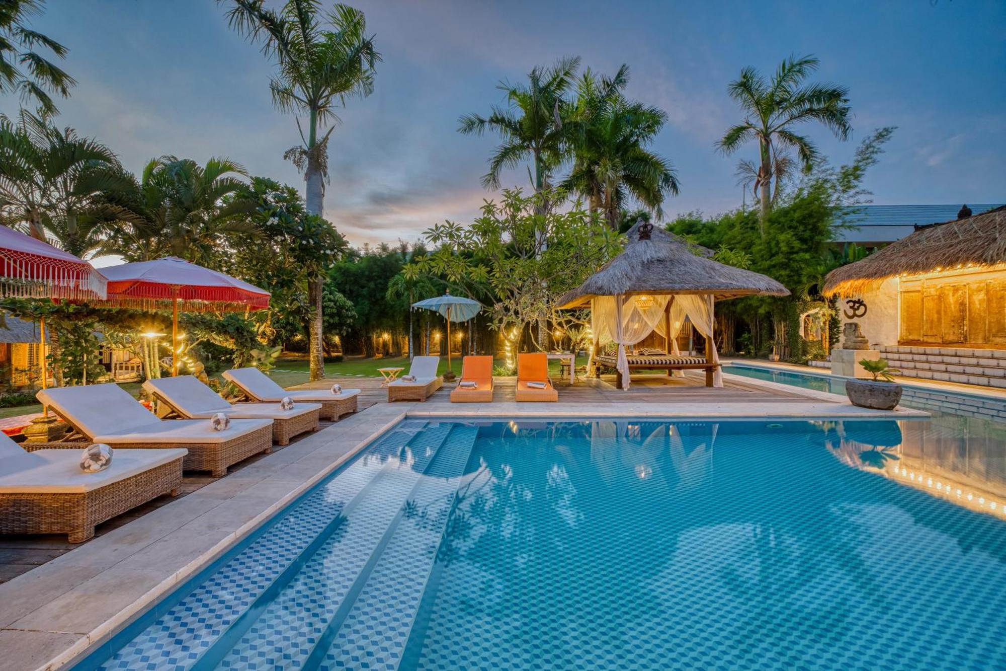 Villa Kalis, 10 Bedroom Family And Group Villa Seminyak Eksteriør billede