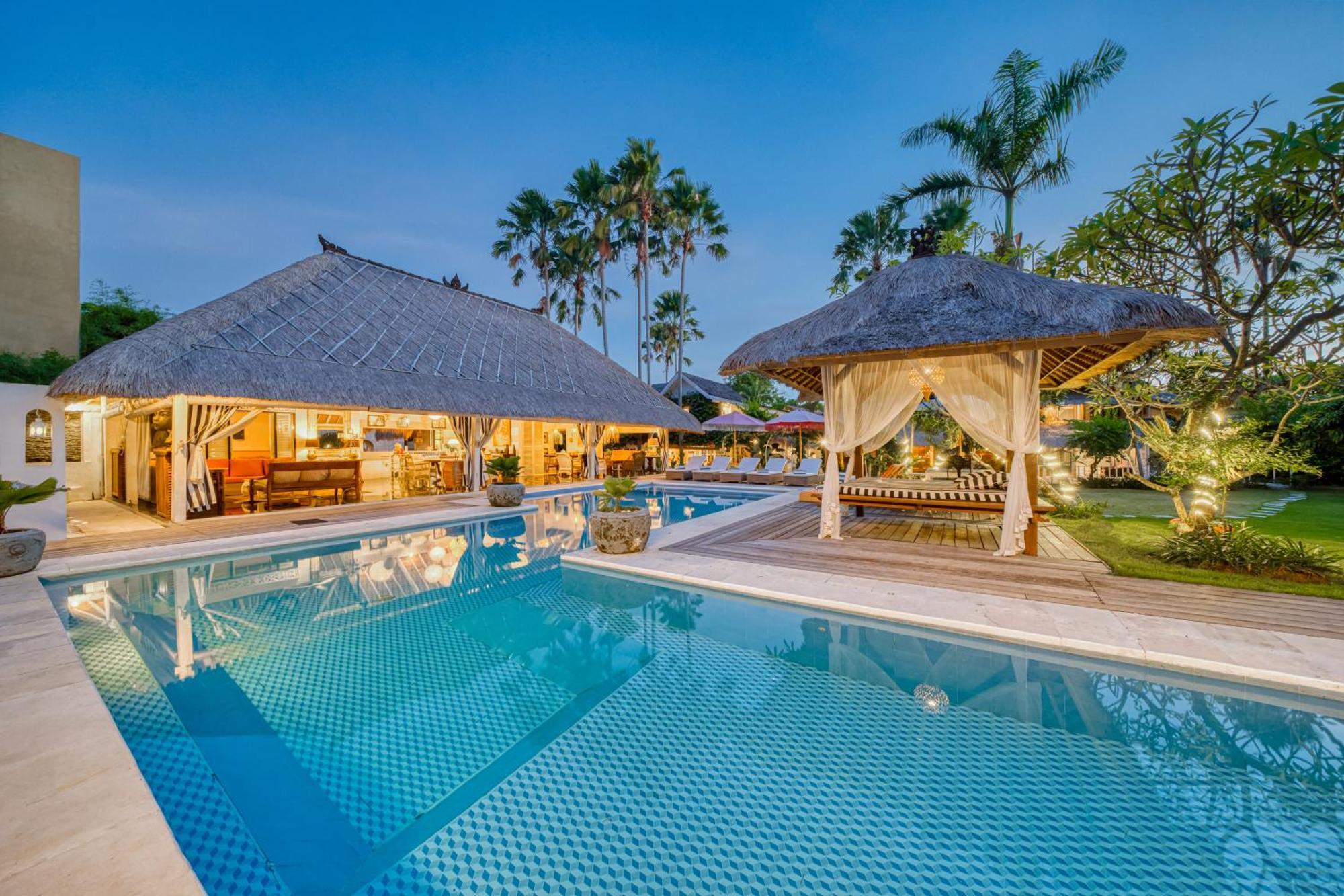 Villa Kalis, 10 Bedroom Family And Group Villa Seminyak Eksteriør billede