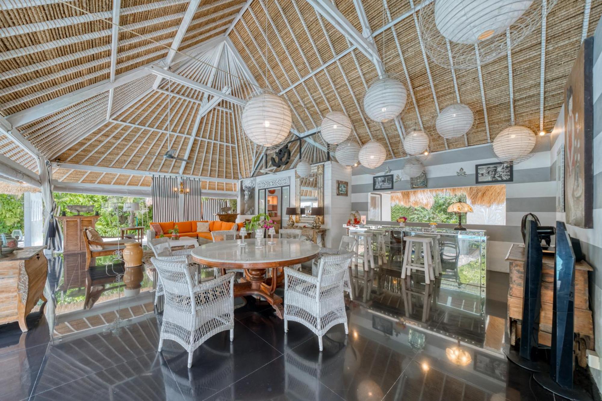 Villa Kalis, 10 Bedroom Family And Group Villa Seminyak Eksteriør billede