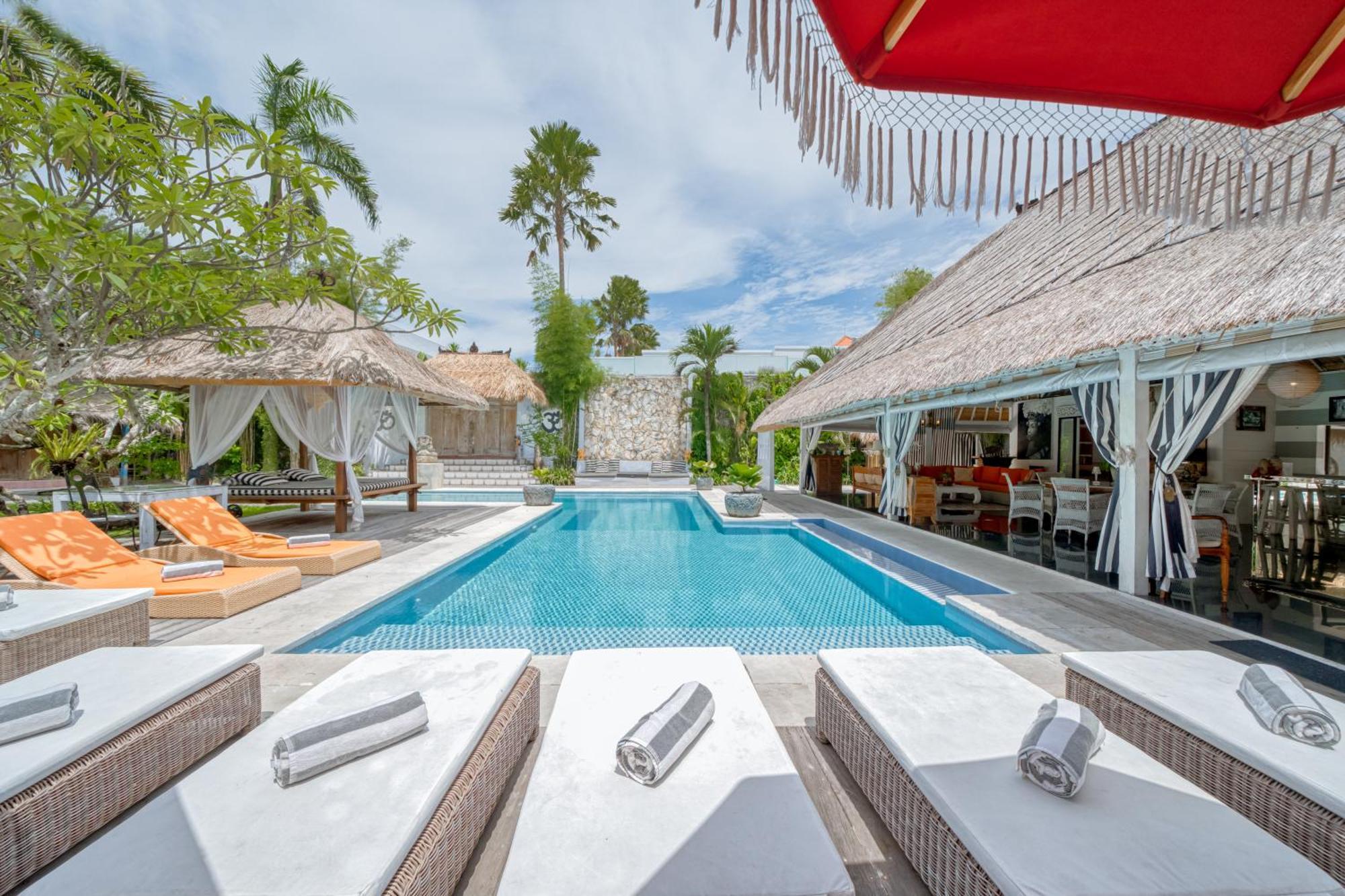 Villa Kalis, 10 Bedroom Family And Group Villa Seminyak Eksteriør billede