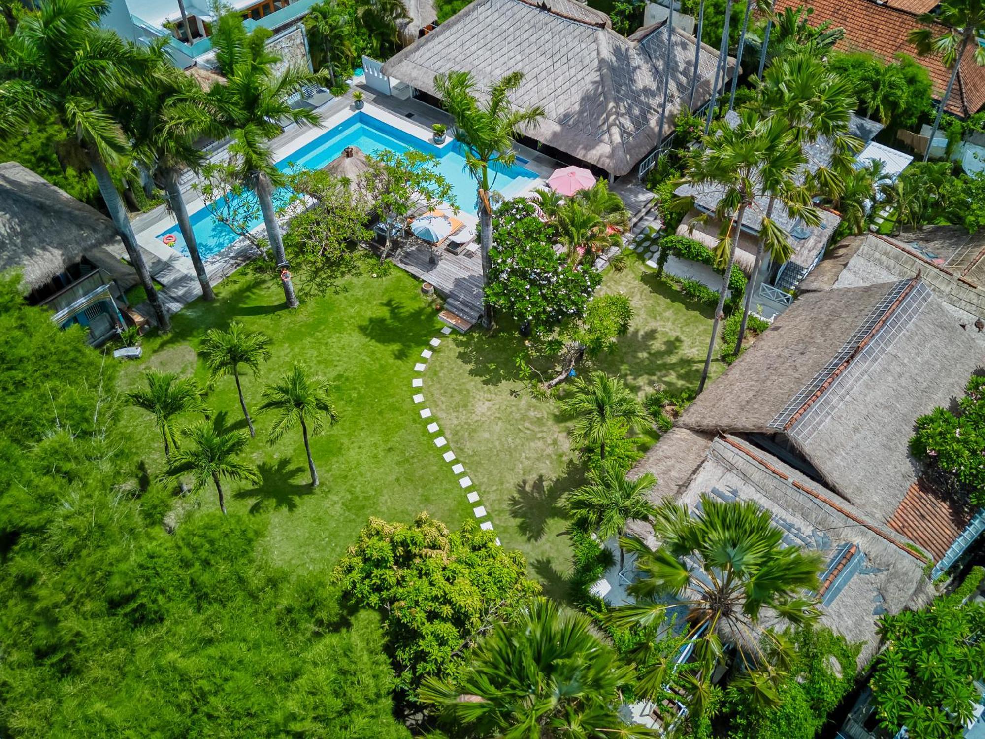 Villa Kalis, 10 Bedroom Family And Group Villa Seminyak Eksteriør billede